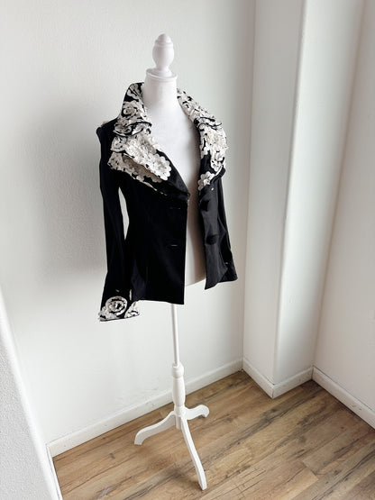 VINTAGE BLACK BLAZER WITH WHITE FLORAL APPLIQUE