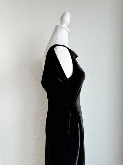 VINTAGE HANDMADE FLOOR LENGTH BLACK VELVET DRESS