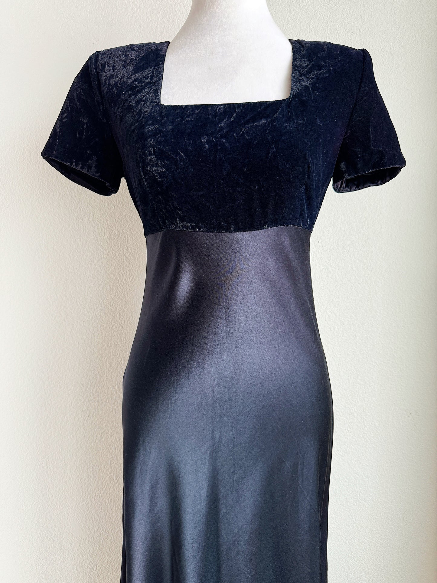 VINTAGE MIDNIGHT BLUE VELVET AND SATIN DRESS